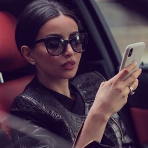 Meet your Posher, Sofia